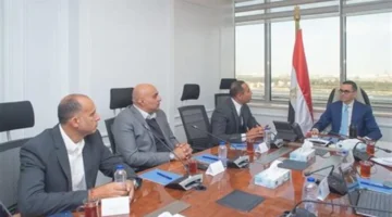 وزير الاستثمار يتباحث مع أبو غالي موتورز لتوطين صناعة الدراجات النارية في مصر